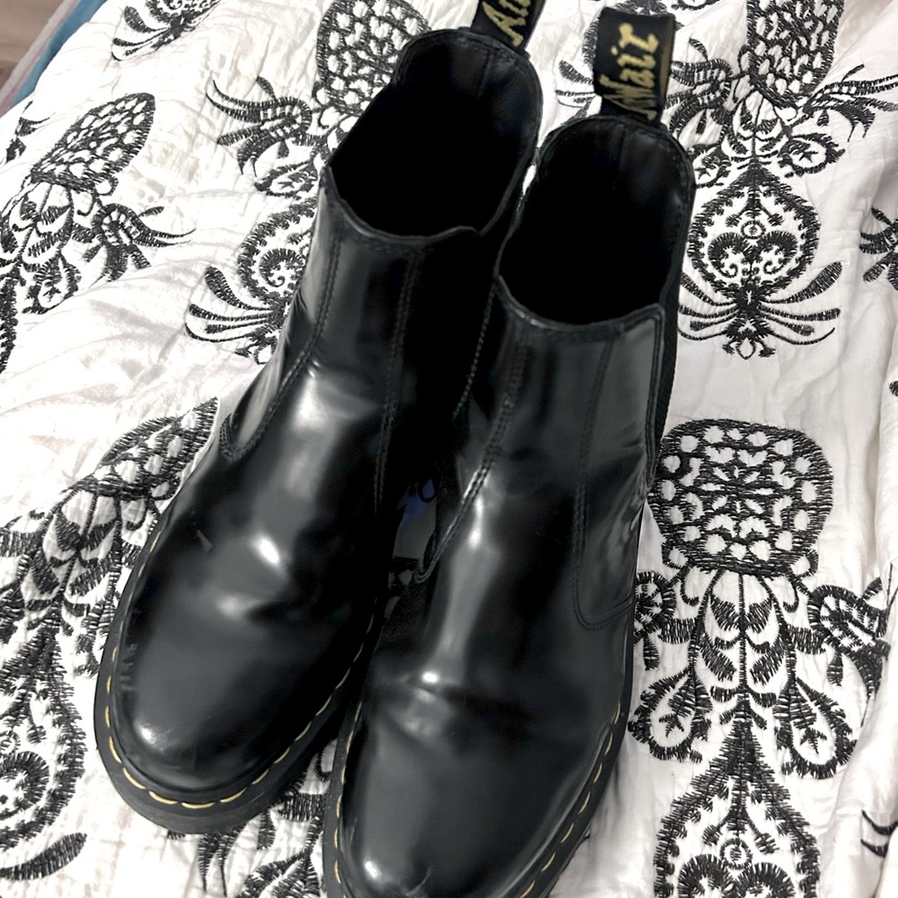 Doc Marten Platform Chelsea Boots